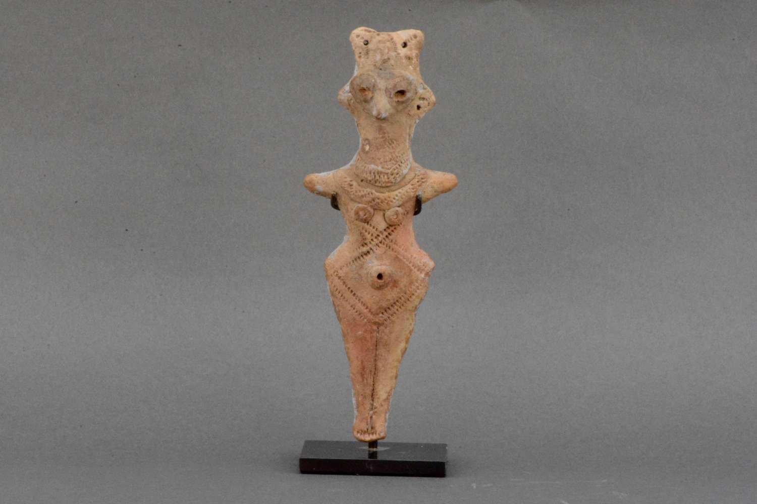 Syro Hittite Terracotta Figure Of The Goddess Astarte, Circa 2000 1700