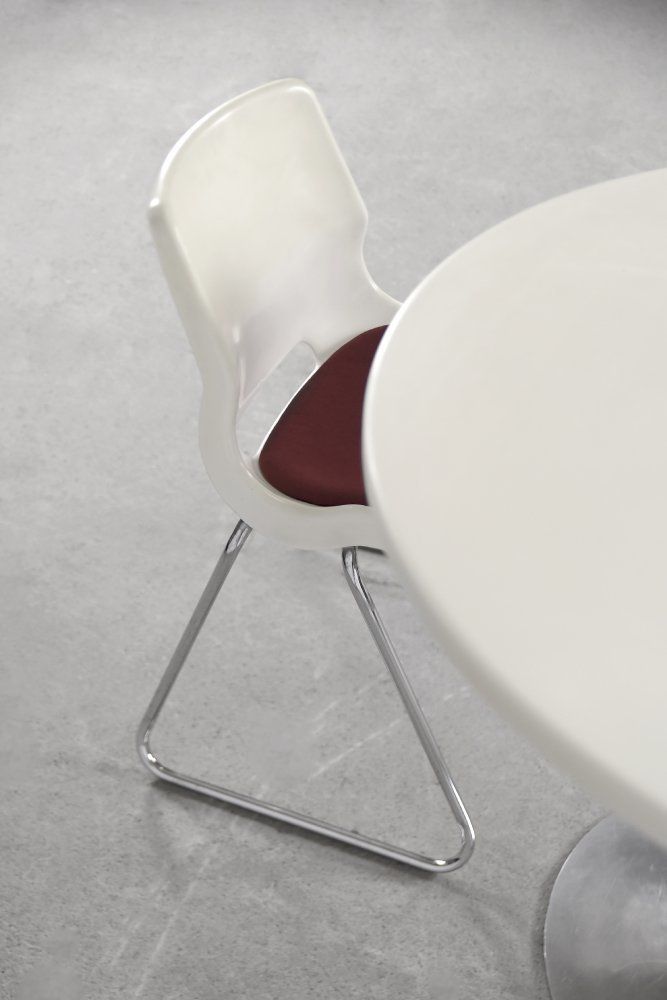 photo vinterior Vintage Scandinavian Mid Century Modern Dining Table With Metal Tulip Leg, 1970s