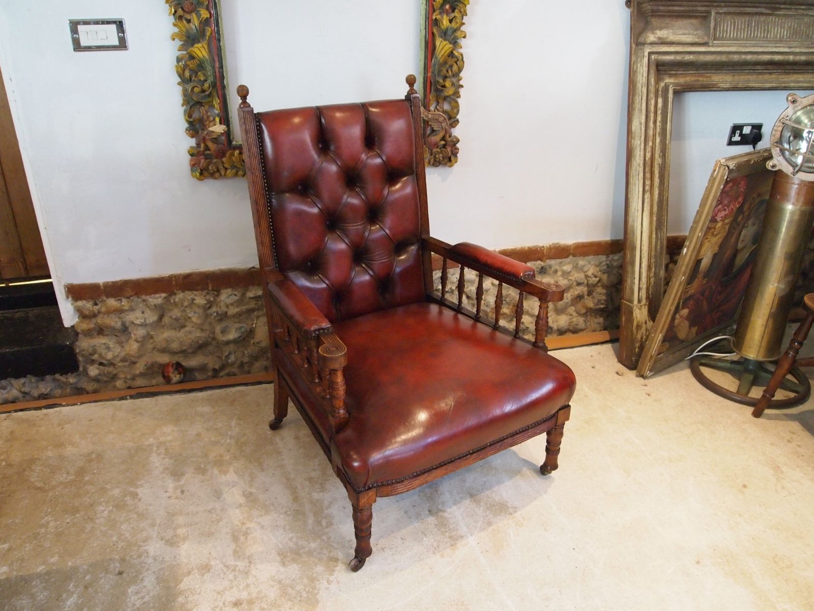 photo furniture Chair Fine Early Victorian Oak & Chestnut Leather Armchair C1840