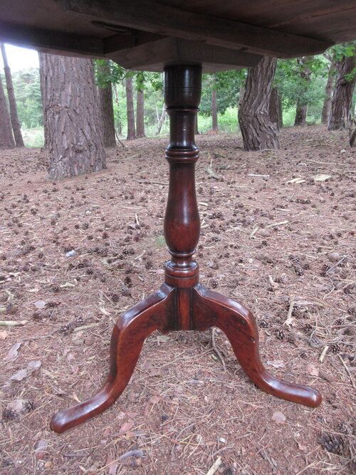 Georgian Yew Wood Tripod/ Occasional Table, Circa 1770 photo Furniture