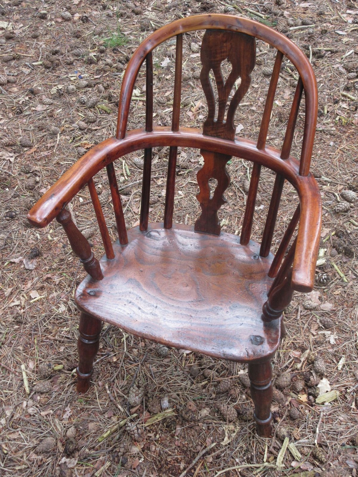 19th Century Yew Wood Childs Windsor Chair, Circa 1810   1840 photo 980.0