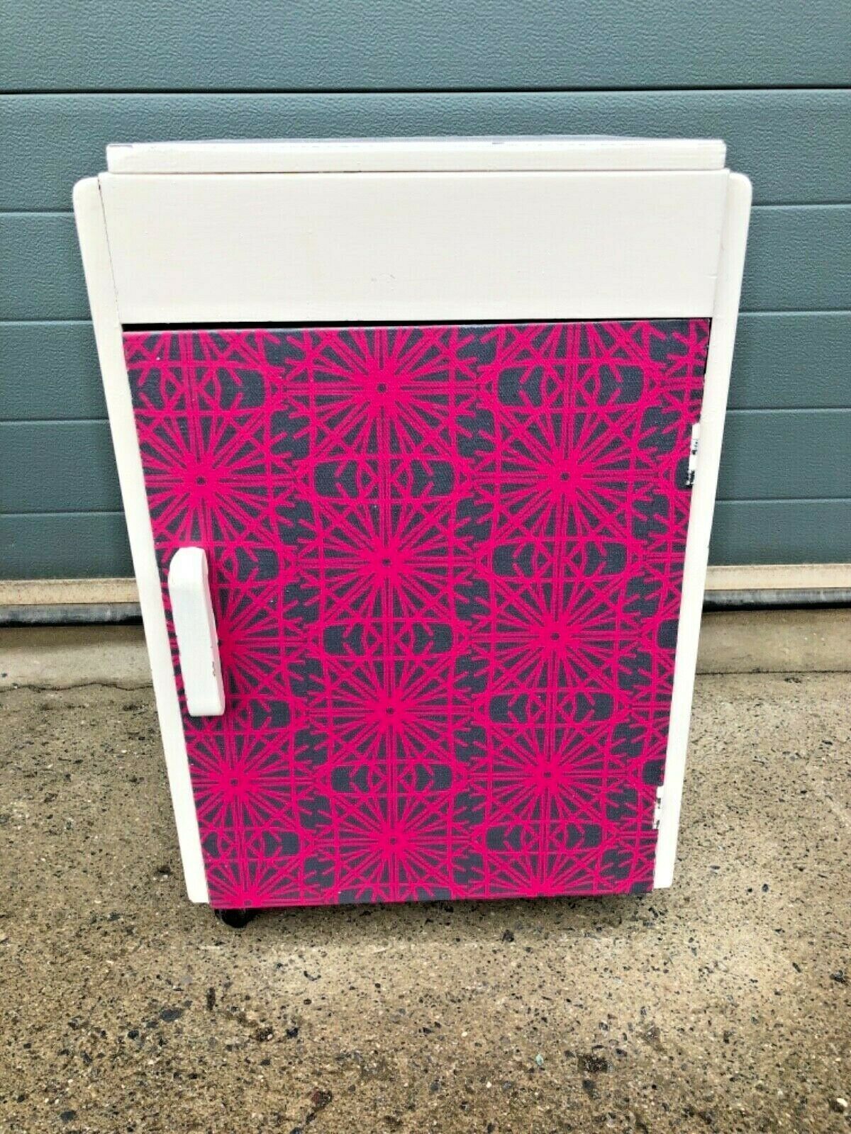 Mid Century Unique Funky Pair Of Upcycled Bedside Cabinets / Bedside Lamp Tables photo Furniture