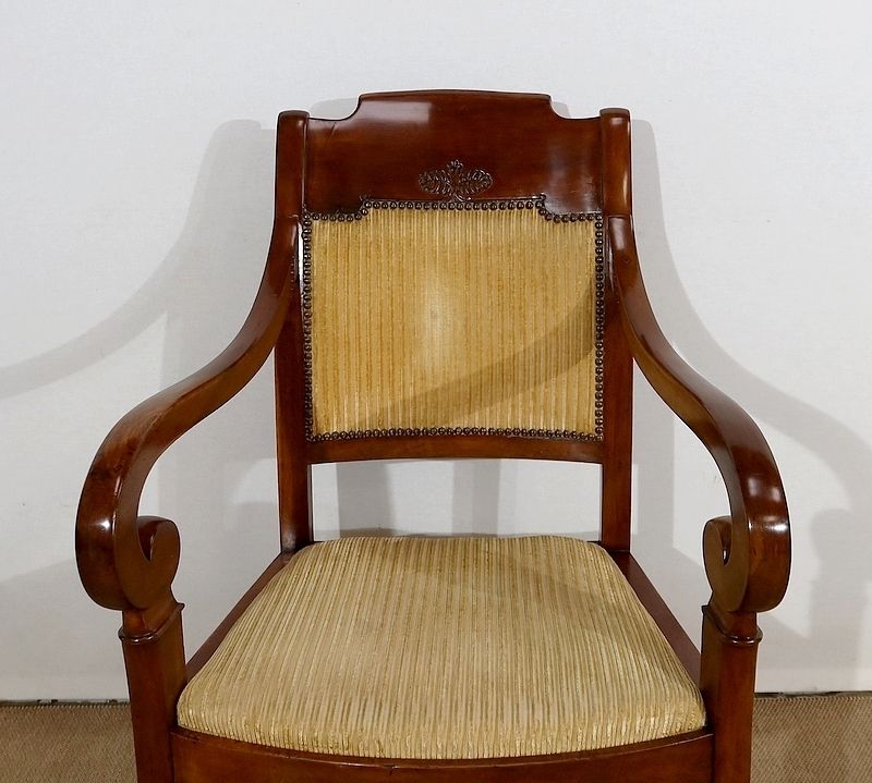 photo furniture Pair Of Walnut Armchairs  Restoration Period   1st Part Of The 19th Century