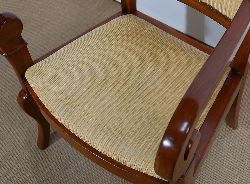 photo vinterior Pair Of Walnut Armchairs  Restoration Period   1st Part Of The 19th Century