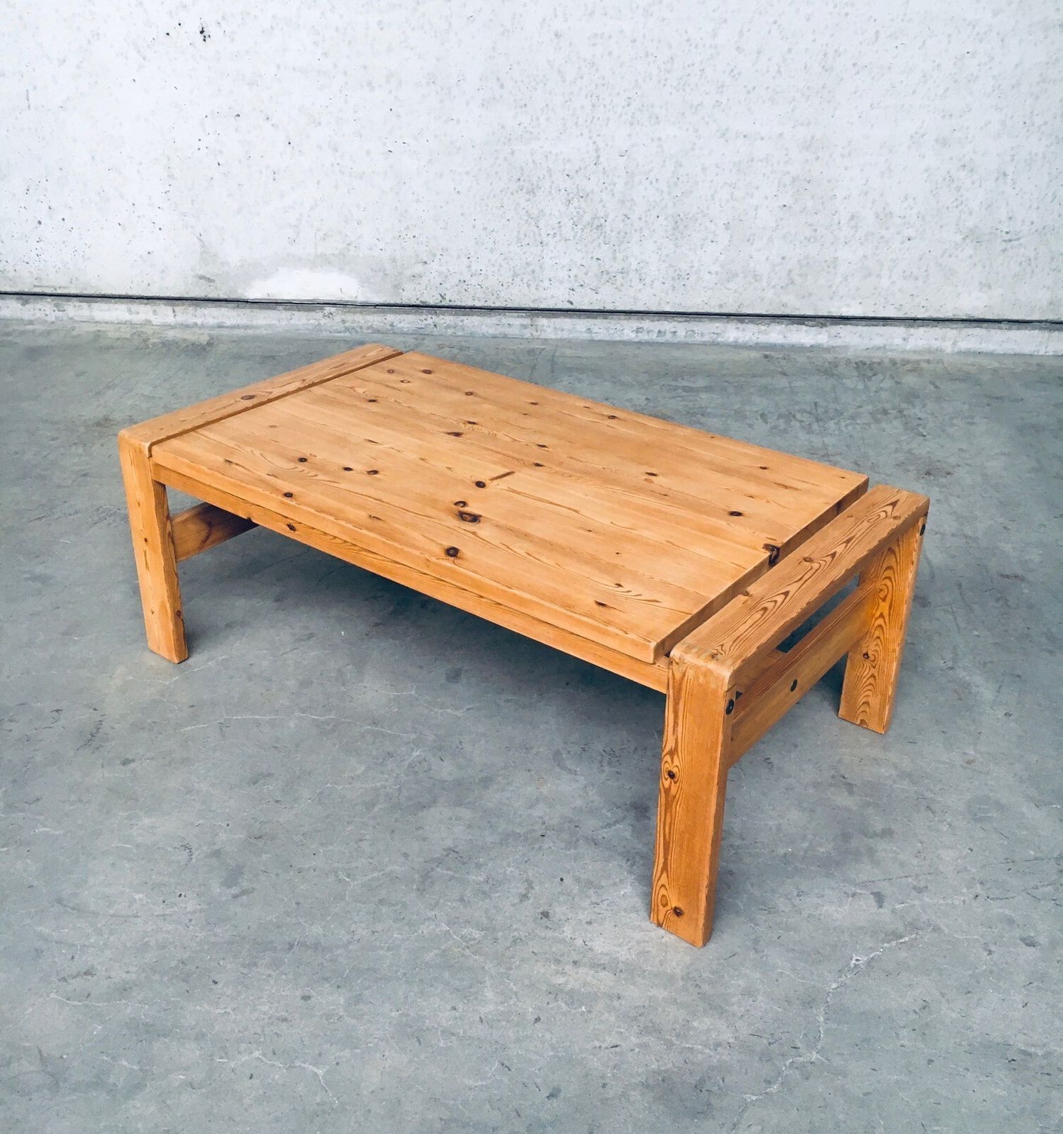 Scandinavisch Modern Design Salontafel Van Massief Grenenhout, Denemarken, Ca. Jaren 1970