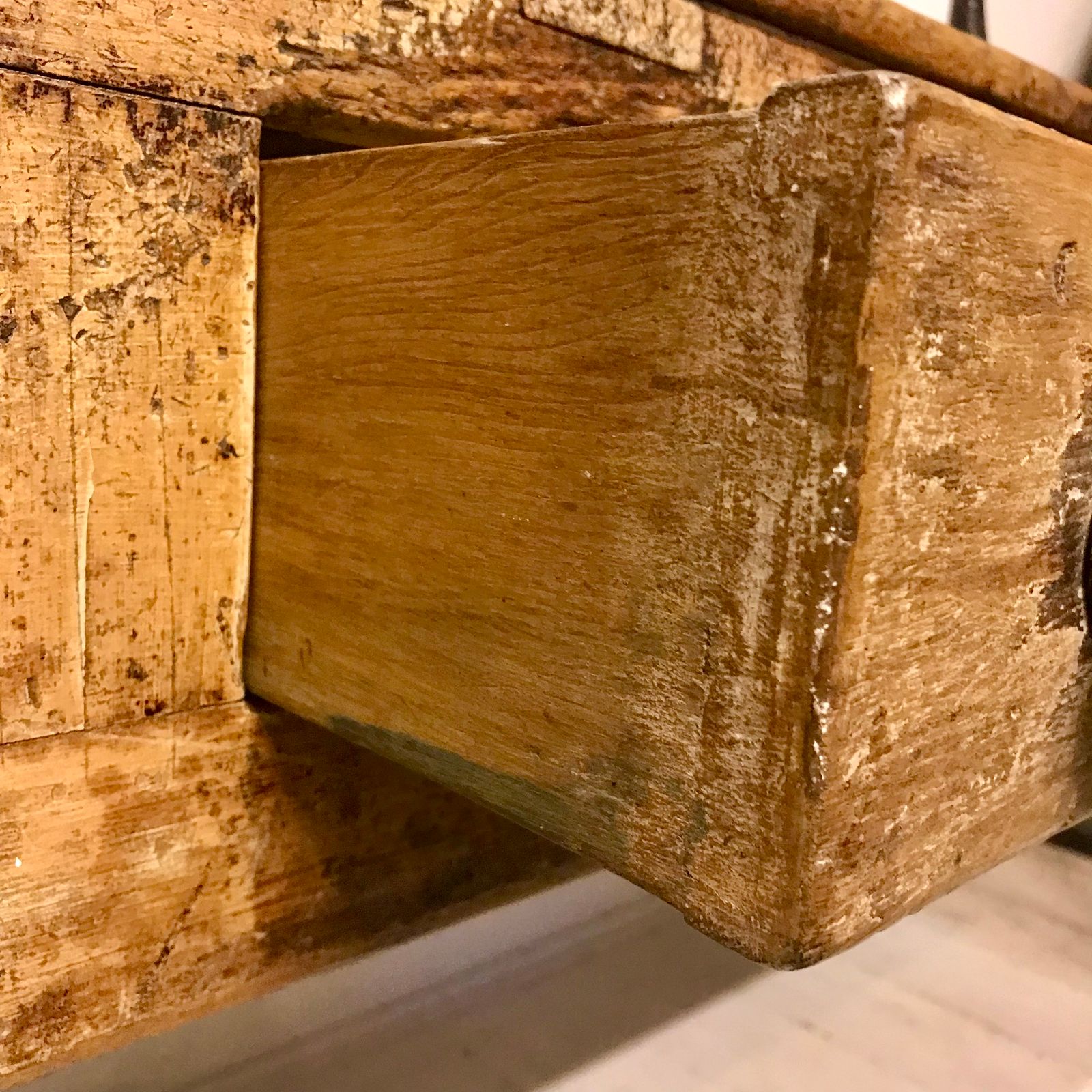 photo furniture Substantial English Georgian Country House Pine Serving Table