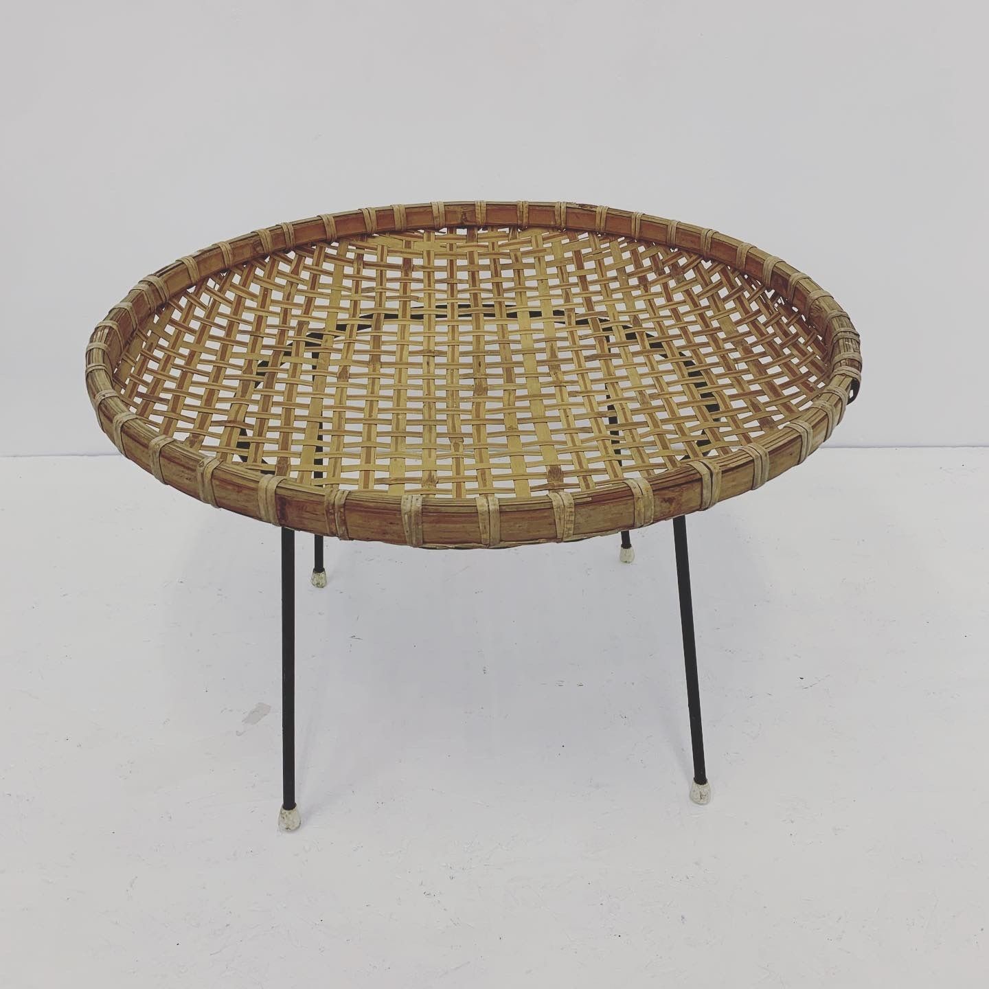 362.08 Artimeta Basket Tijdschriftenrek, Ca. Jaren 1950 photo