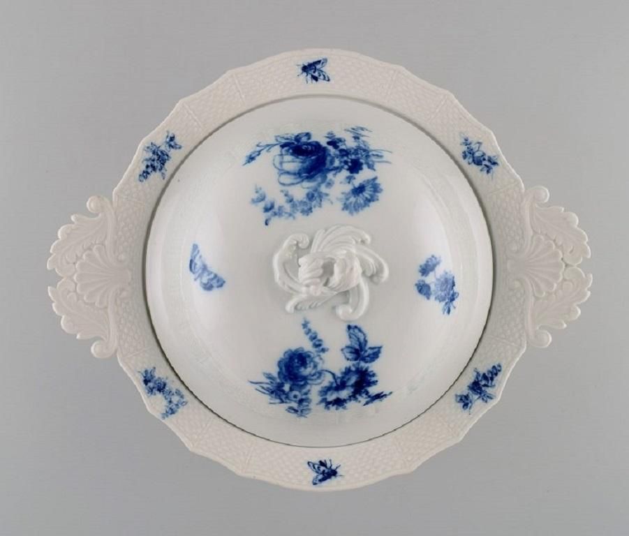Antique Meissen Lidded Tureen With Handles In Hand Painted Porcelain photo for sale