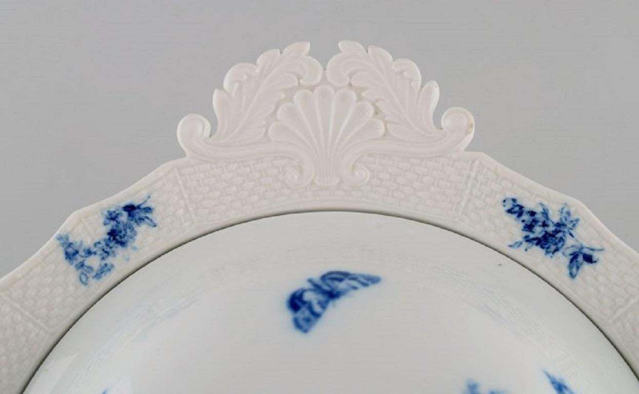 Antique Meissen Lidded Tureen With Handles In Hand Painted Porcelain photo 419.0