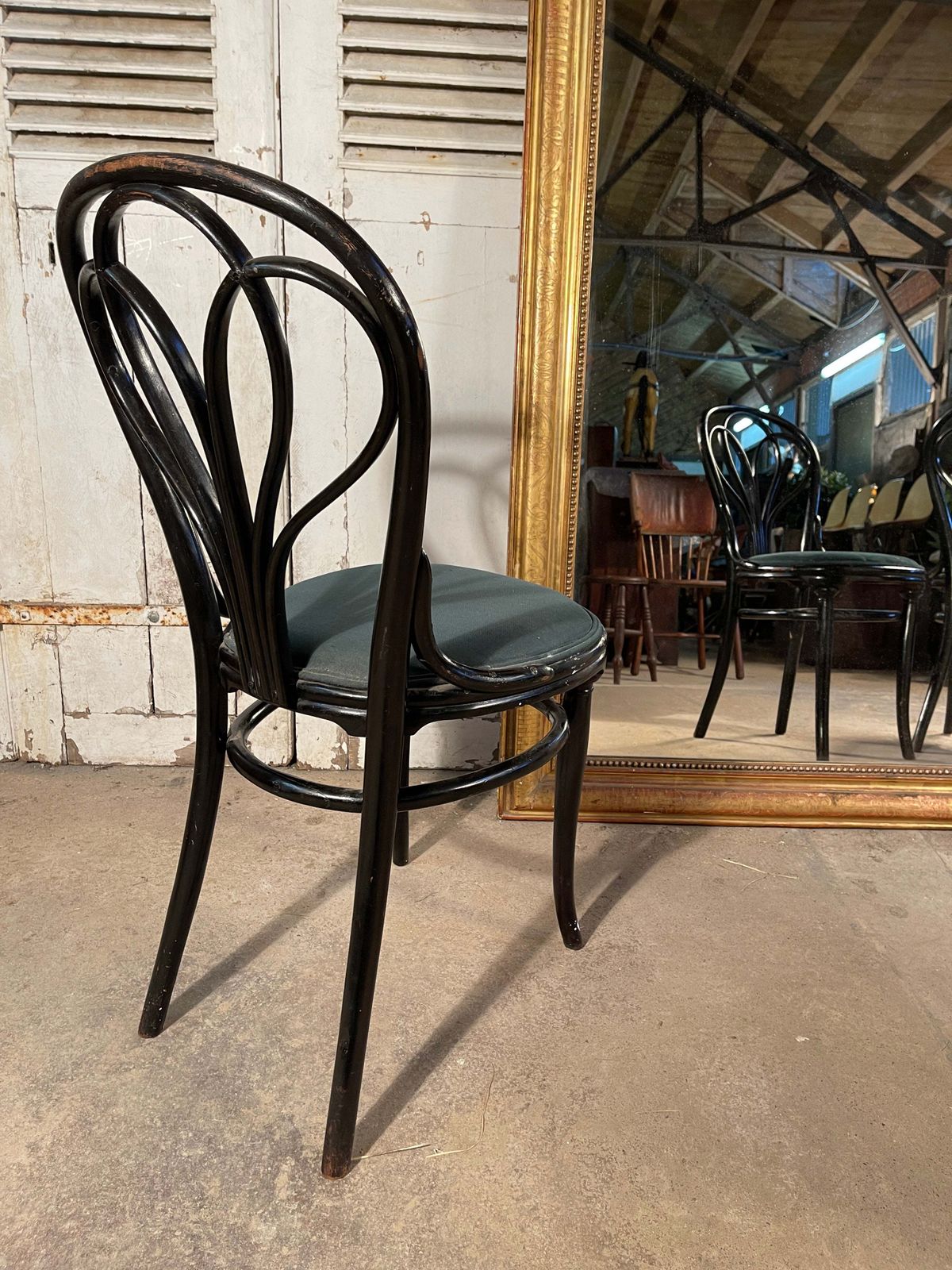 A Set Of Four Rare Original Design Ebonised Antique Thonet Bentwood “Chair 25” Angel Back Dining Chairs Circa 1865 photo 950.0