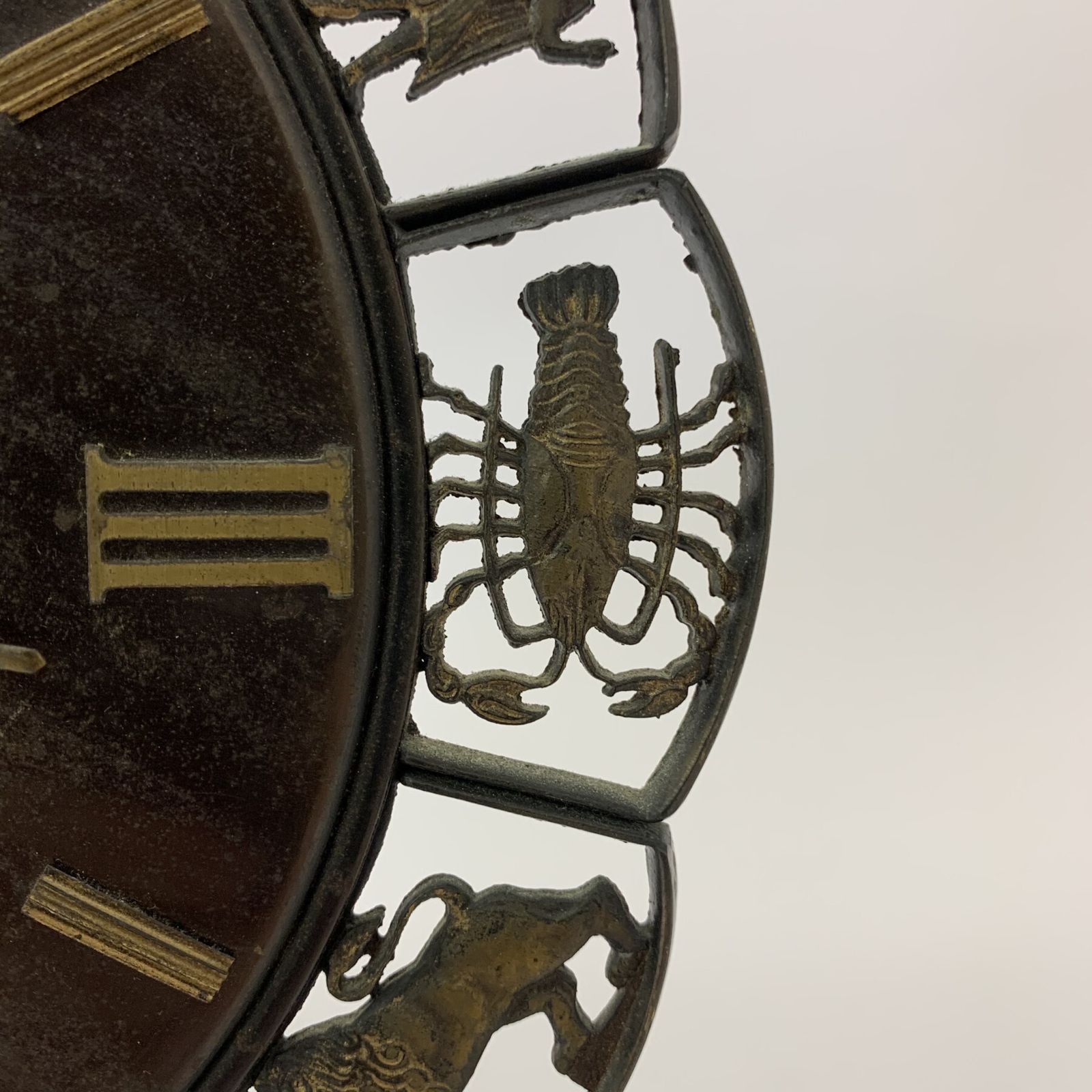 Junghans Modernist Zodiac Clock, Jaren 1970 photo furniture