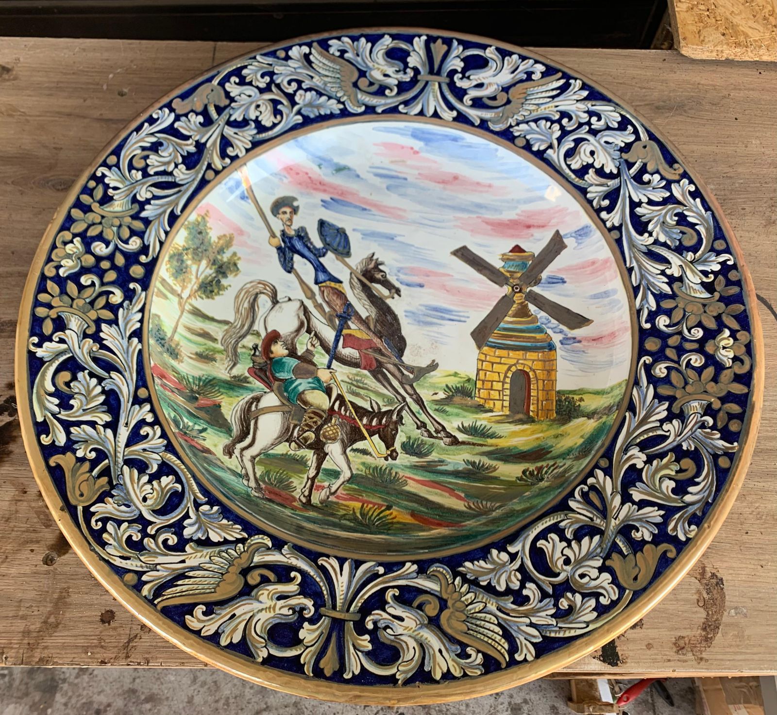 Plat décoratif espagnol représentant Don Quichotte, XIXe siècle photo furniture