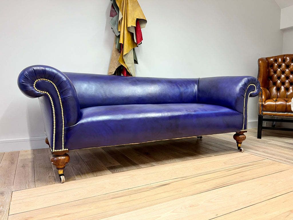 19thc Victorian Chesterfield Sofa   Fully Restored In Our Hand Dyed Leathers In Amethyst photo Furniture