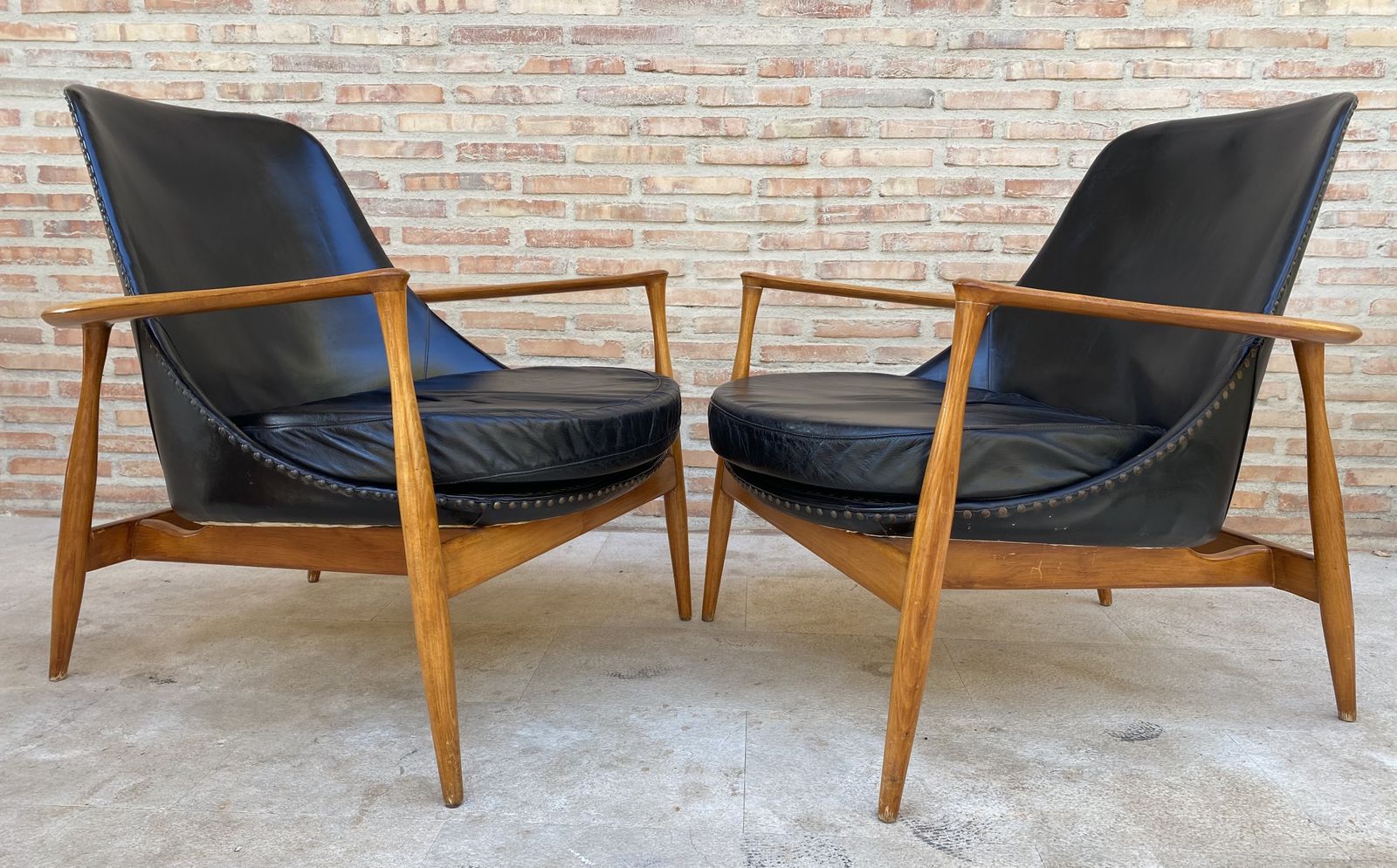 Ib Kofod Larsen Elizabeth Lounge Chair Stijl, Set Van Twee photo vinterior