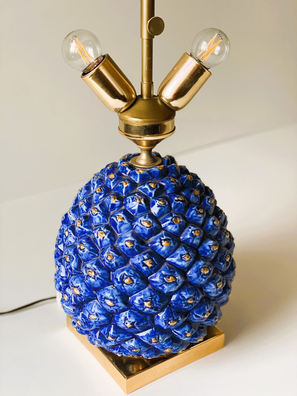 Mid Century Italiaanse Keramische Ananаslamp photo buy
