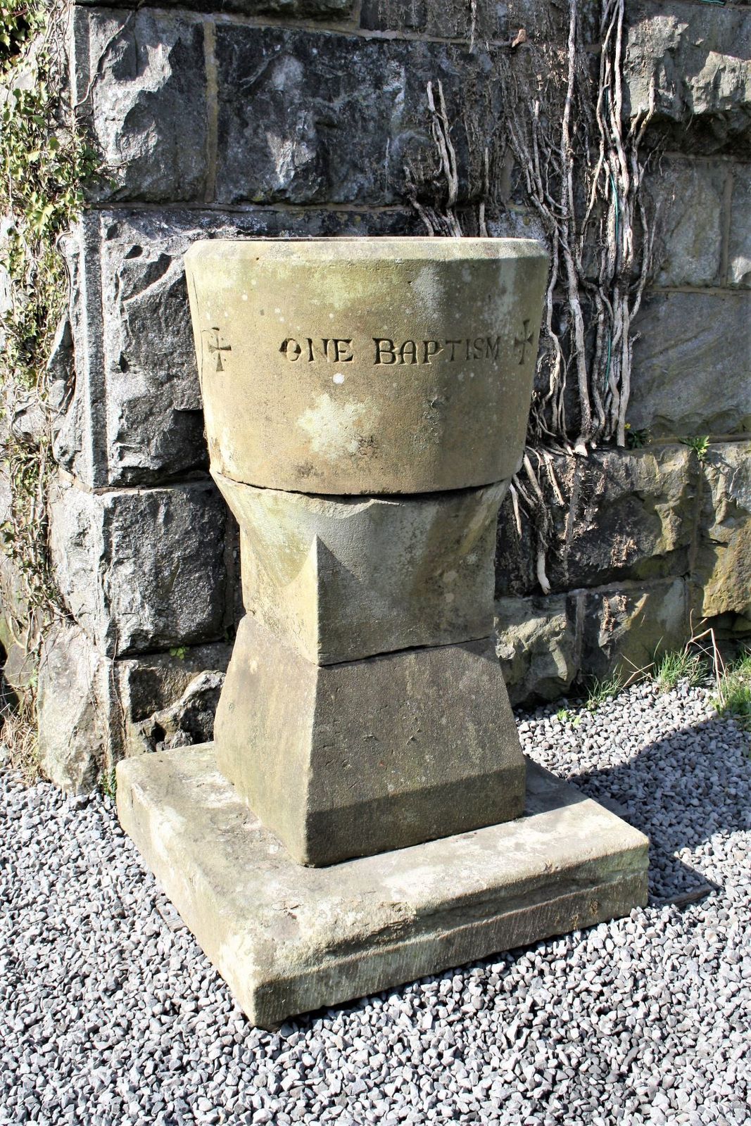 A Large Victorian C1860 Sandstone Church Basin Font | Stone Garden Feature Fountain Planter