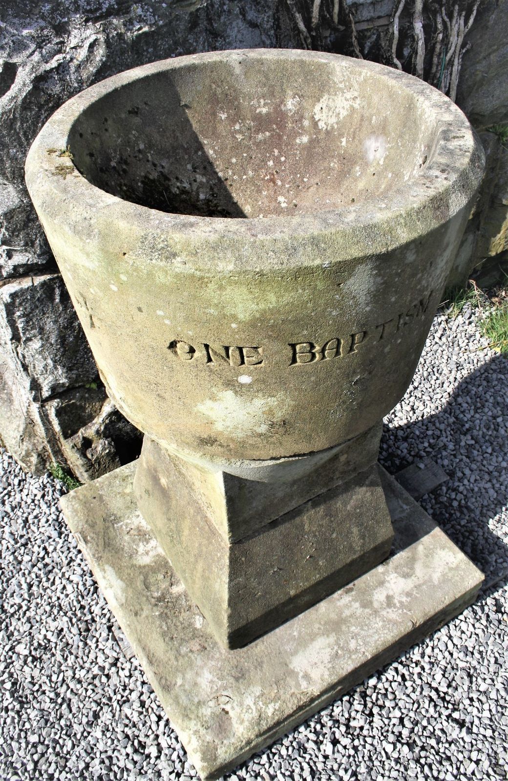 A Large Victorian C1860 Sandstone Church Basin Font | Stone Garden Feature Fountain Planter photo Garden Decor
