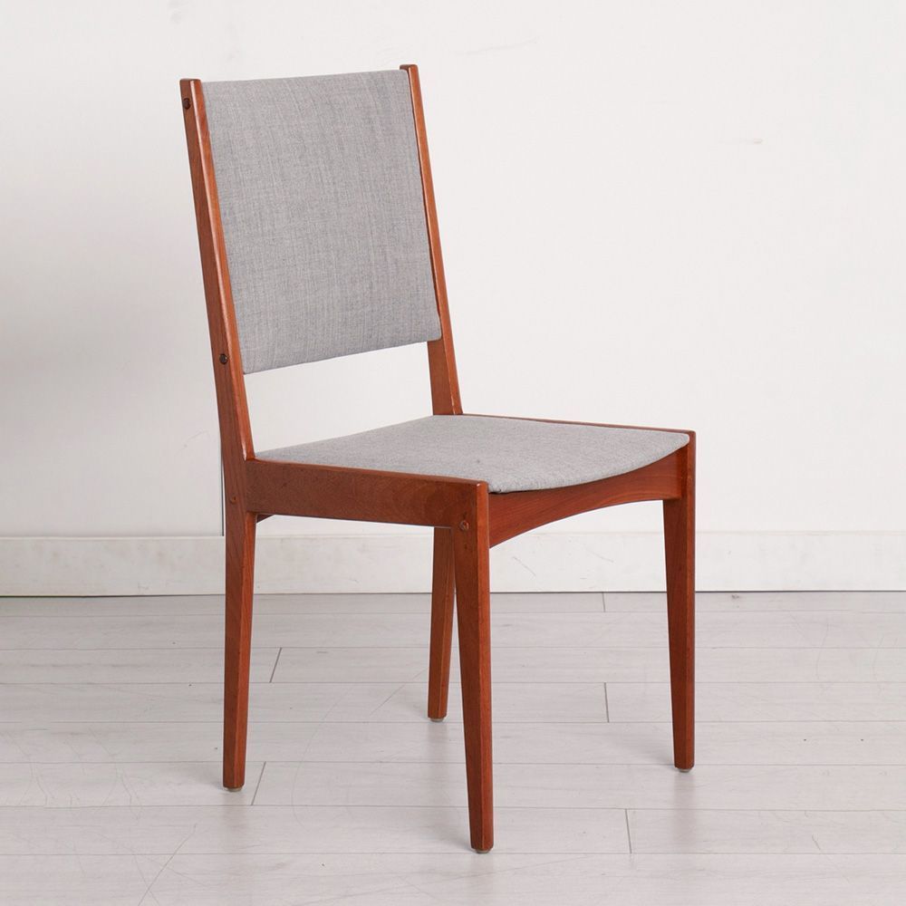 Set Of 8 Midcentury Teak Chairs By Johannes Andersen C.1960s photo for sale