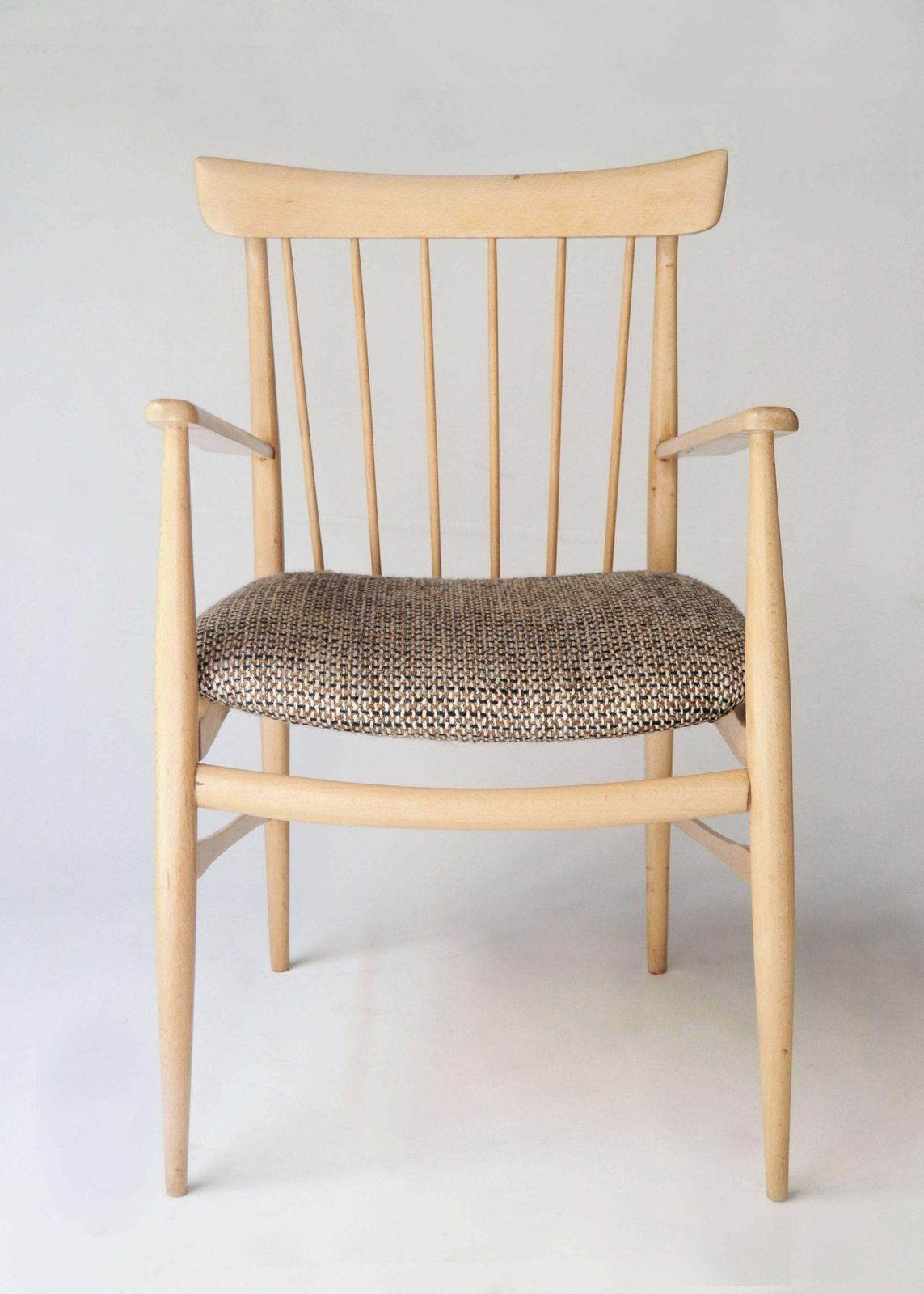 Mid Century Modern Beige Beechwood American Armchair, United States, 1950 photo 617.0