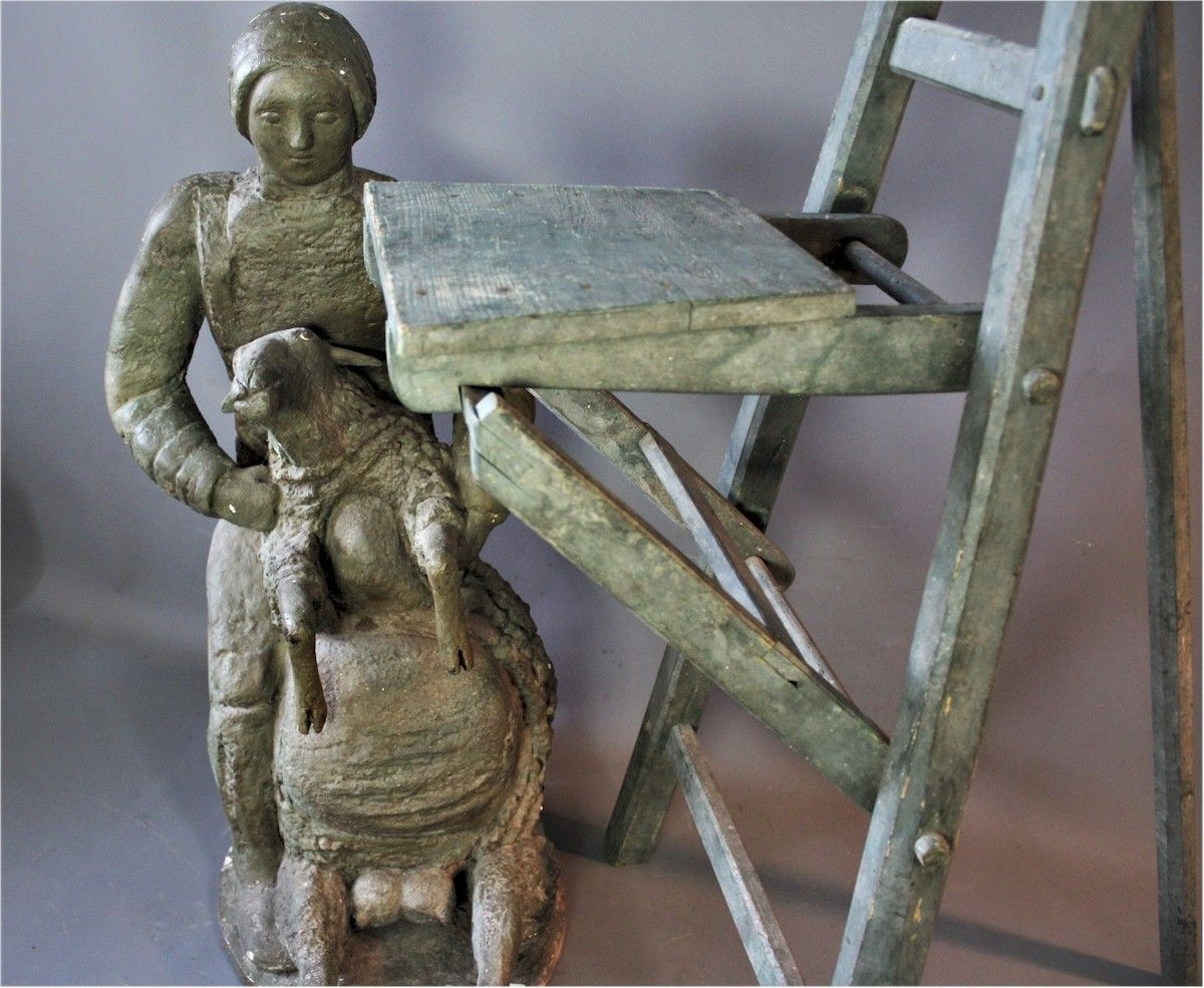 Antique Artists Seat photo vinterior
