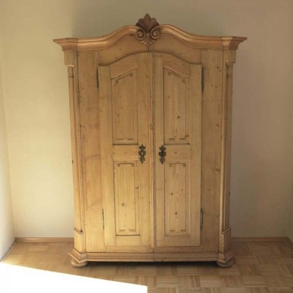 Antique Natural Pine Wood Wardrobe In Very Good Condition 1850   1880