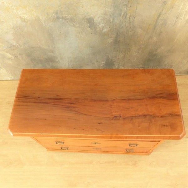 photo vinterior Biedermeier Chest With Three Drawers 1820 1850