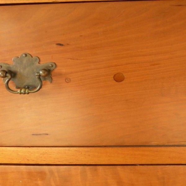 photo vintage Biedermeier Chest With Three Drawers 1820 1850