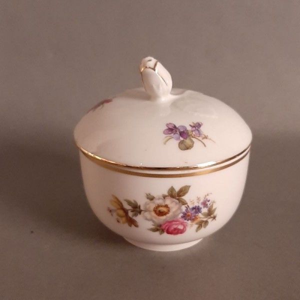photo furniture Porcelain Coffee Pot And Sugar Bowl From Tirschenreuth Bavaria. 1950   1959