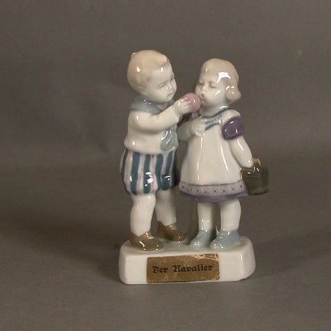 Art Nouveau. Porcelain Figurine. The Cavalier. 1900   1920. photo furniture