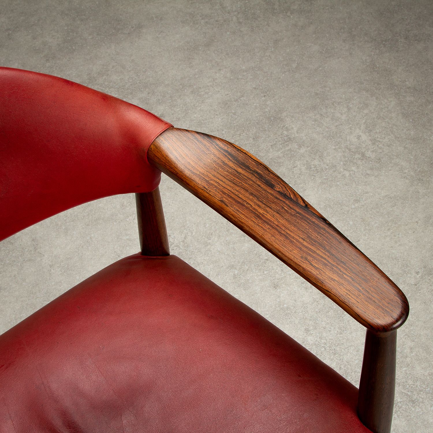 photo furniture Model 223 Rosewood Armchair By Kurt Olsen, Denmark, 1950s