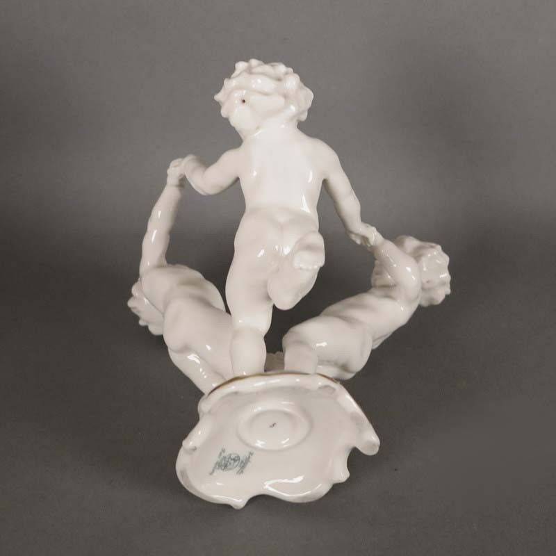 Porcelaine Figure: Der Reigen From Karl Tutter For Hutschenreuther Kunstabteilung photo vinterior
