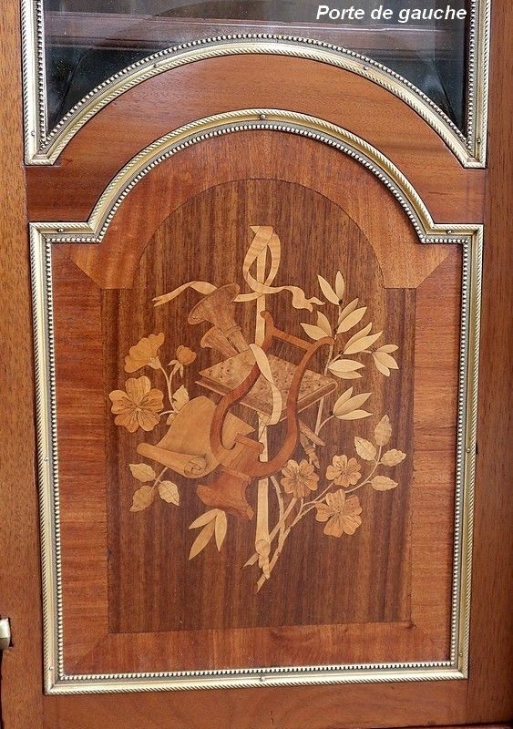 photo vintage Important Property Library In Mahogany, Louis XVI Style – Late 19th Century