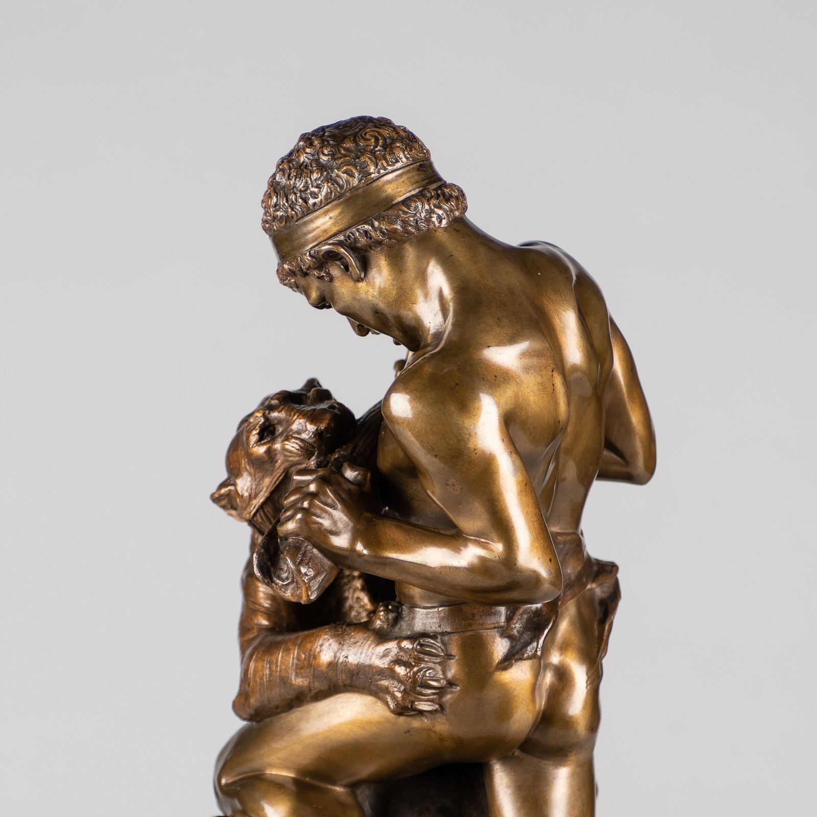 photo vinterior A Stunning 19th Century French Bronze Sculpture Of A Man Fighting A Tiger, Signed E.Drouot