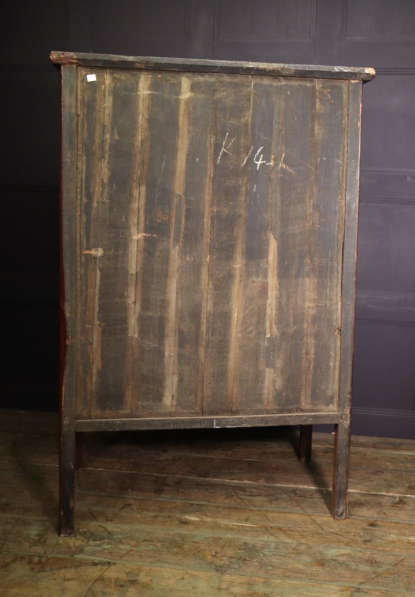 photo vinterior 18th Century Chinese Hardwood Tapered Cabinet