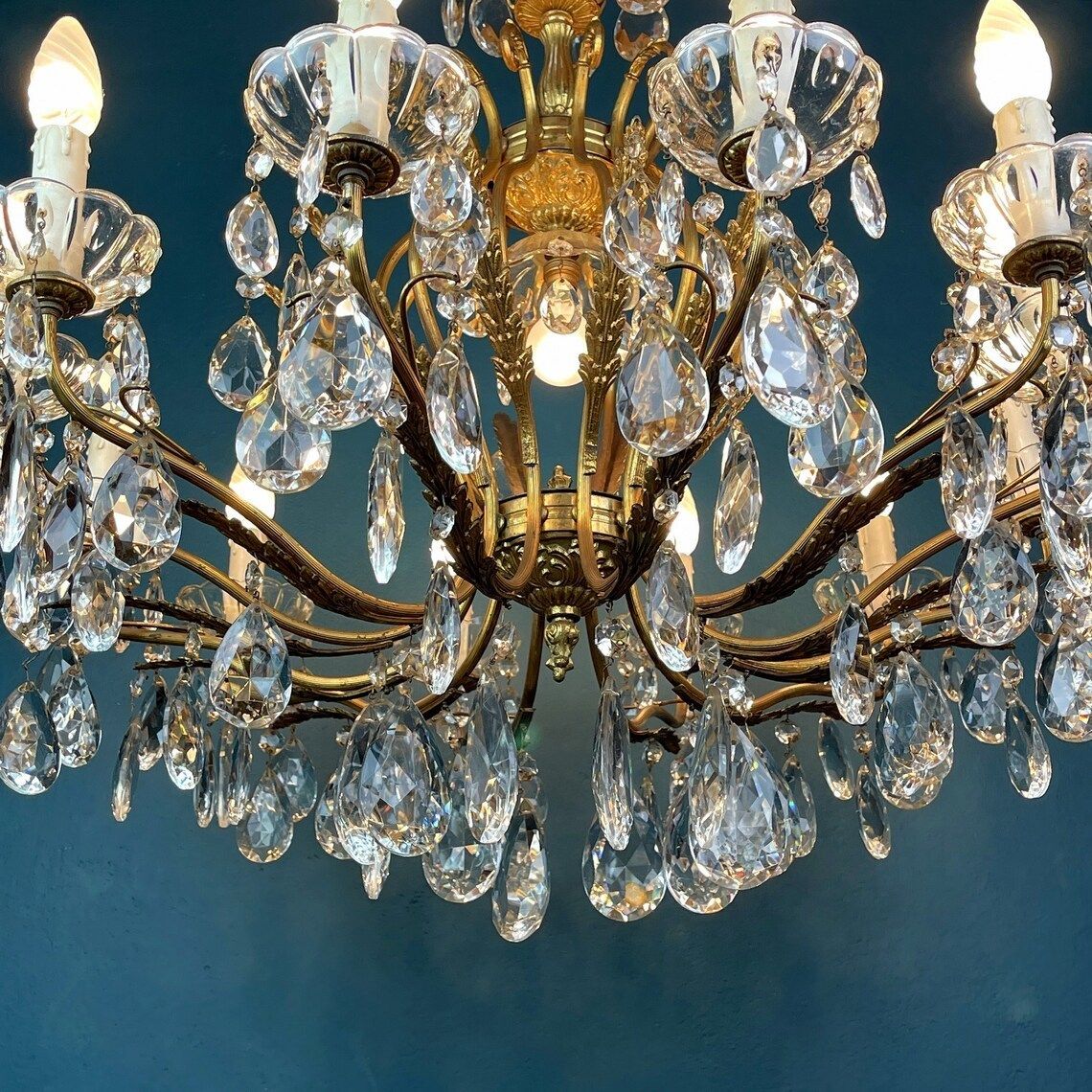 Xl Vintage Crystal Chandelier Italy 1950s Hollywood Regency Antique Vintage Chandelier Brass Lamp photo vinterior