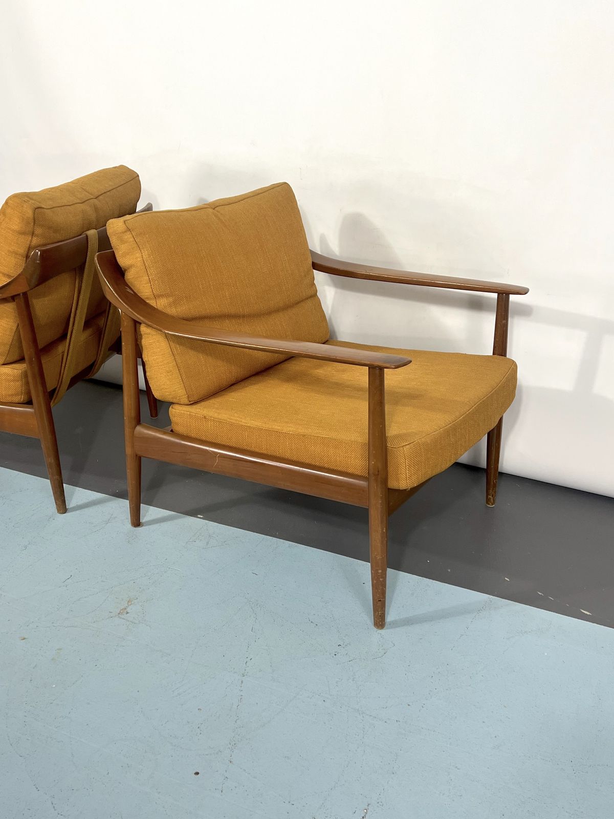 Mid Century Modern Pair Of Walter Knoll Armchairs Model 550 From 50s photo vinterior
