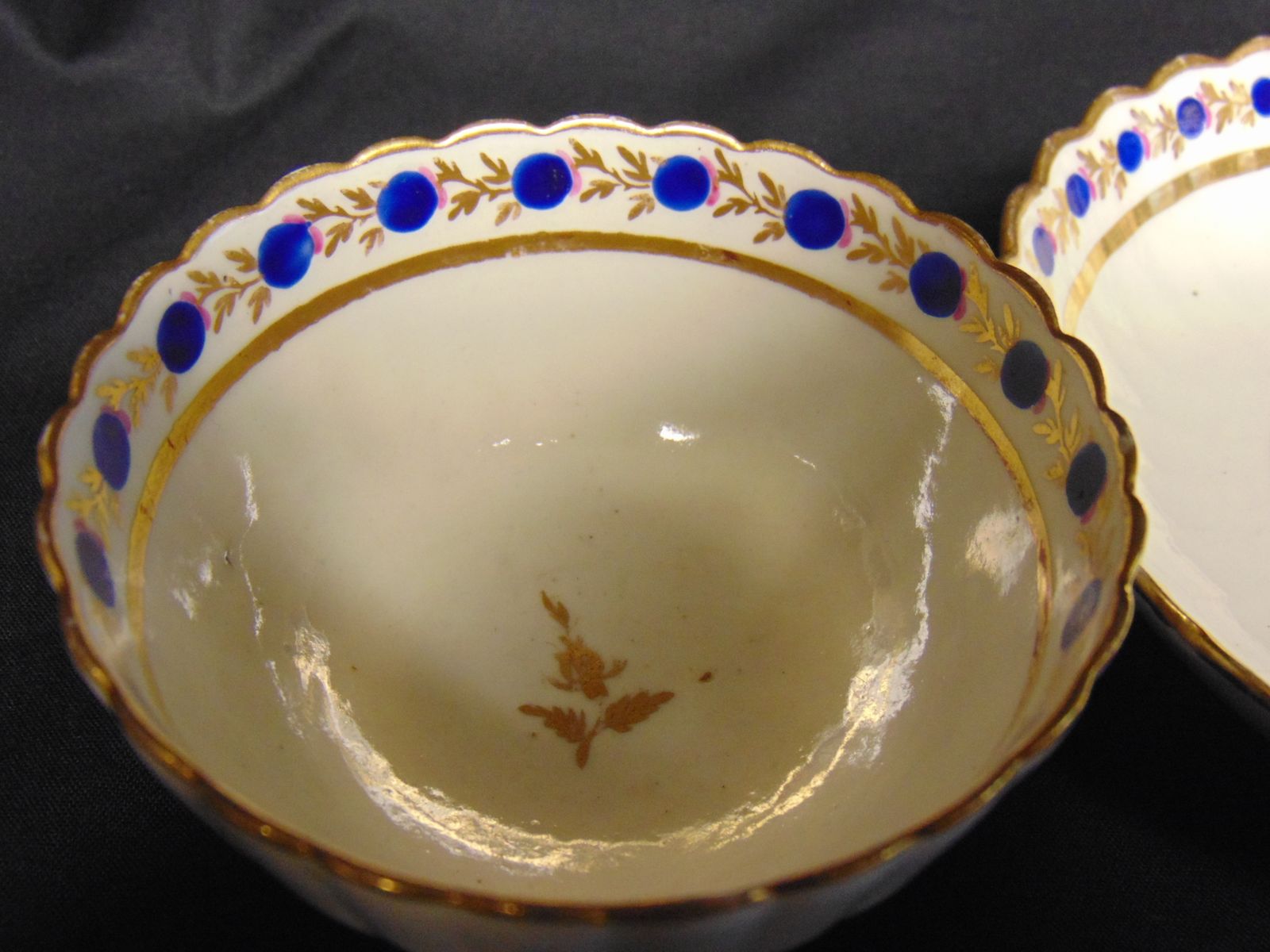 Caughley Porcelain Polychrome & Gilt Ware Tea Bowl And Saucer   Flaming Pearl   Circa 1785 photo Home Decor