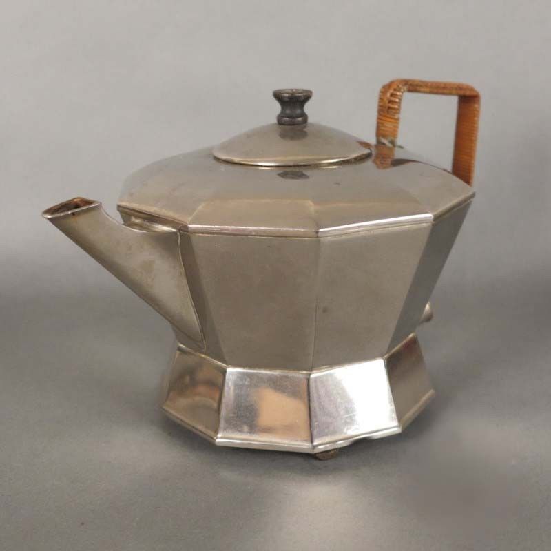 photo furniture Art Deco Teapot From Degea. 1930   1935