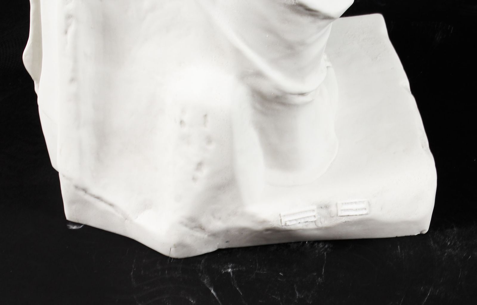 photo for sale Stunning Composite Marble Statue Of Venus De Milo Late 20th Century