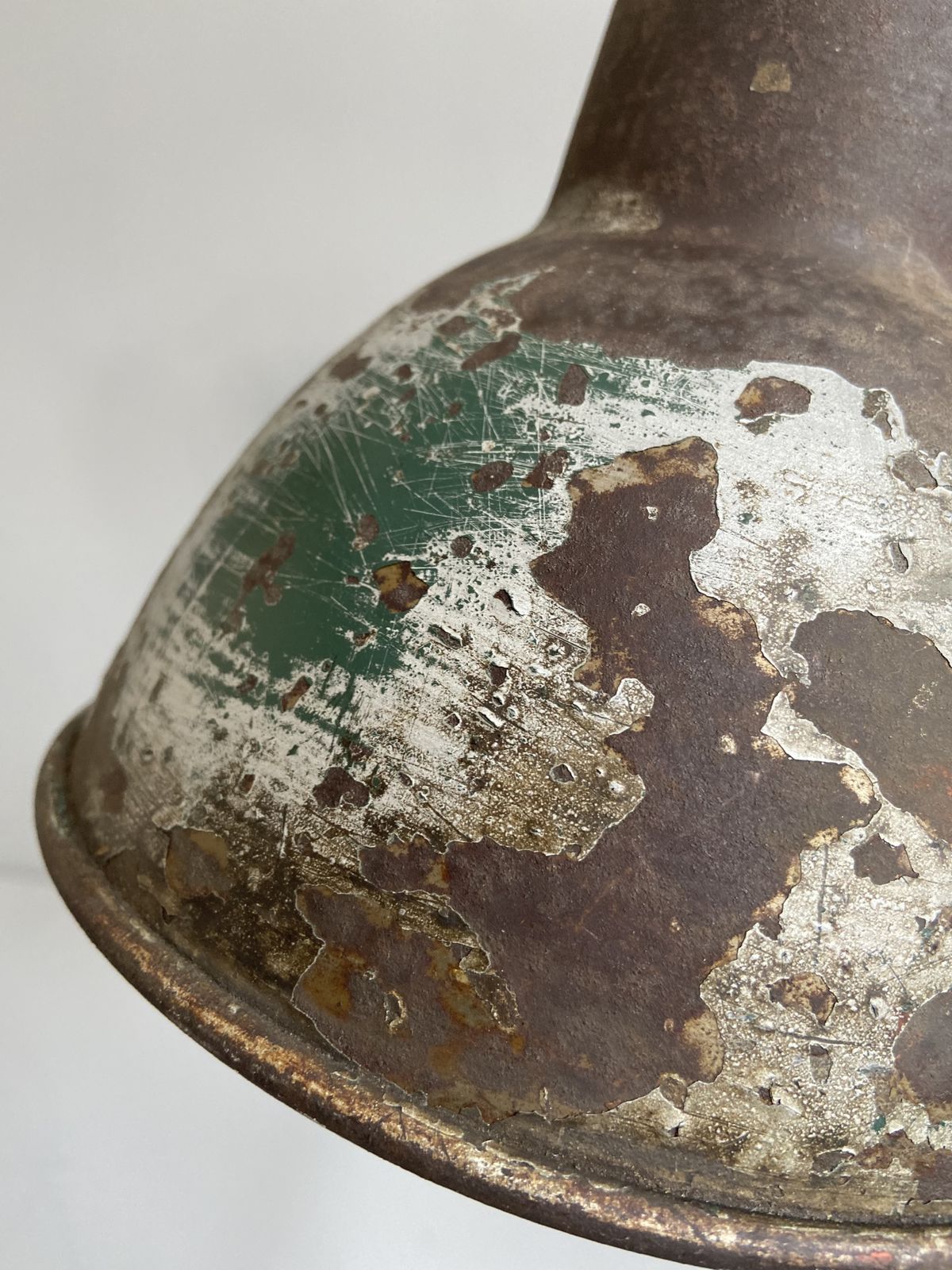 100.0 F.E.W Hardy Lamp, Langham Essex, Uk. Circa 1950 photo
