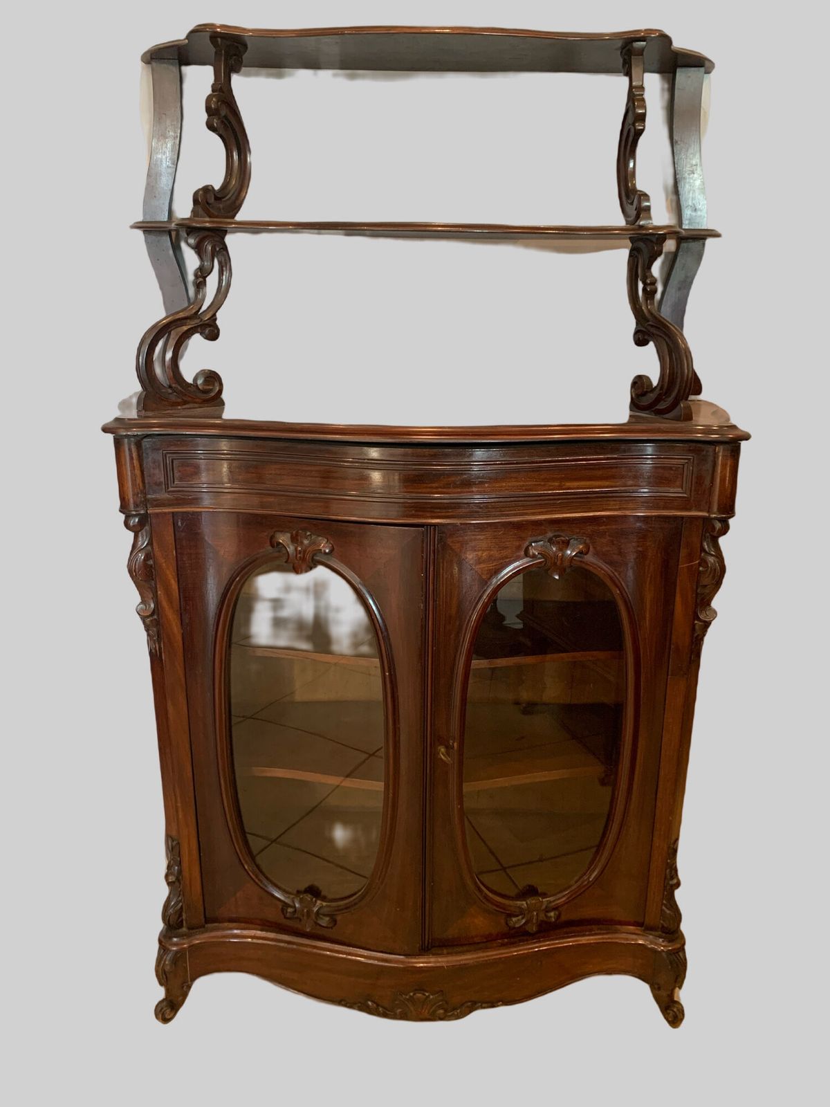 Louis Philippe Dresser In Mahogany And Veneer, 19th Century photo vinterior