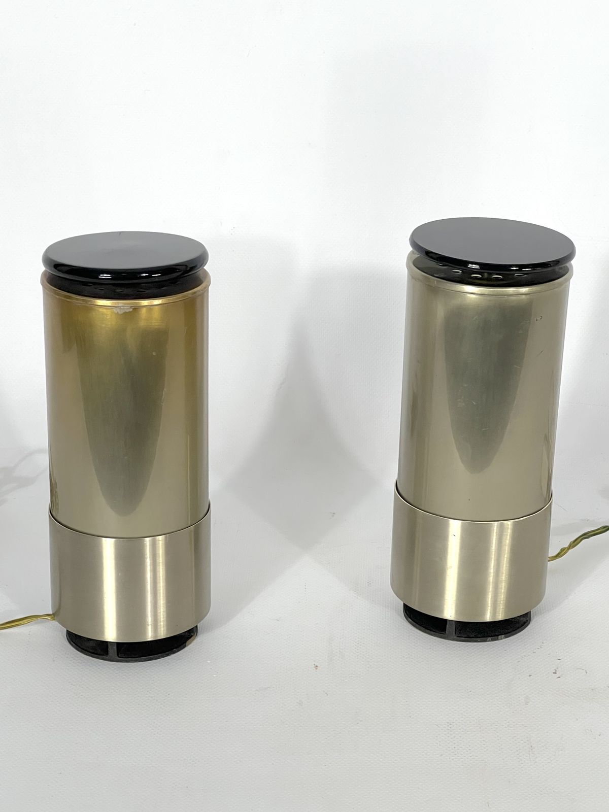 photo for sale Mid Century Modern Pair Of Rare Labeled Lumi Milano Table Lamps