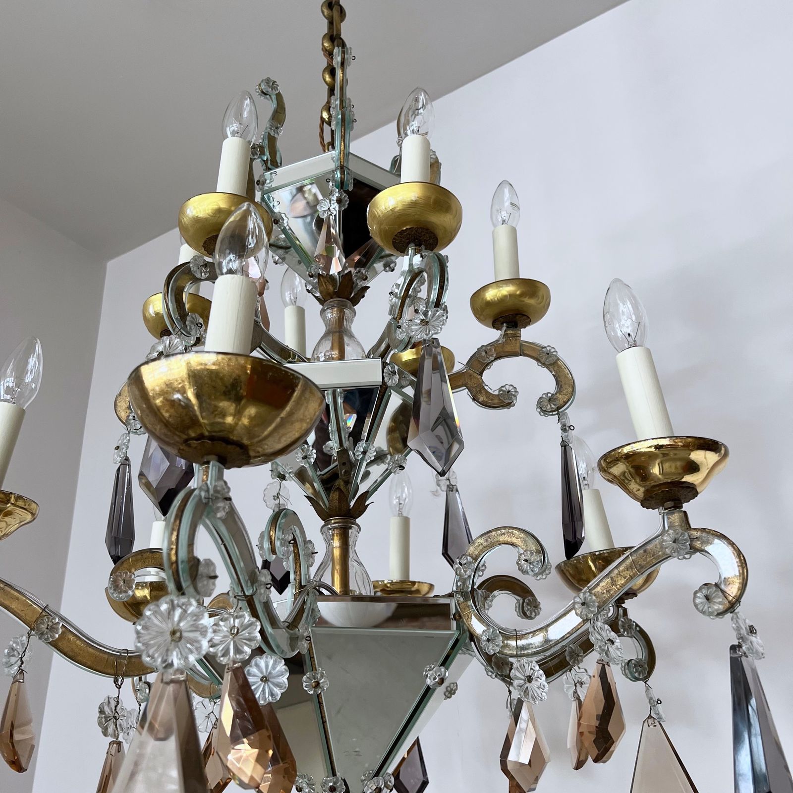 photo vinterior Large French Art Deco Mirrored Chandelier With Cut Crystal Drops