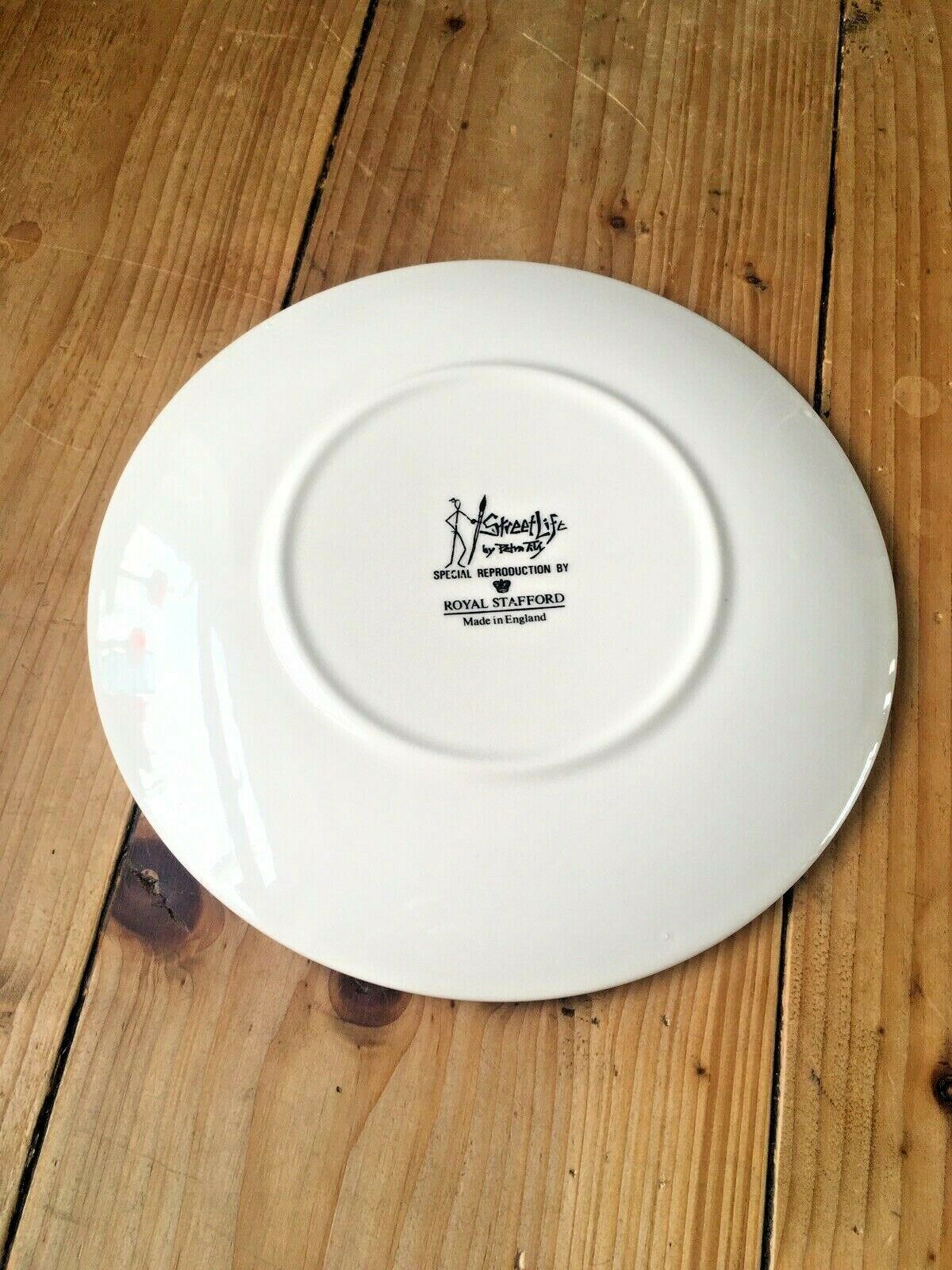 Rare Royal Stafford Street Life By Petra Tilly Washing Line Laundry Dinner Plate photo Home Decor