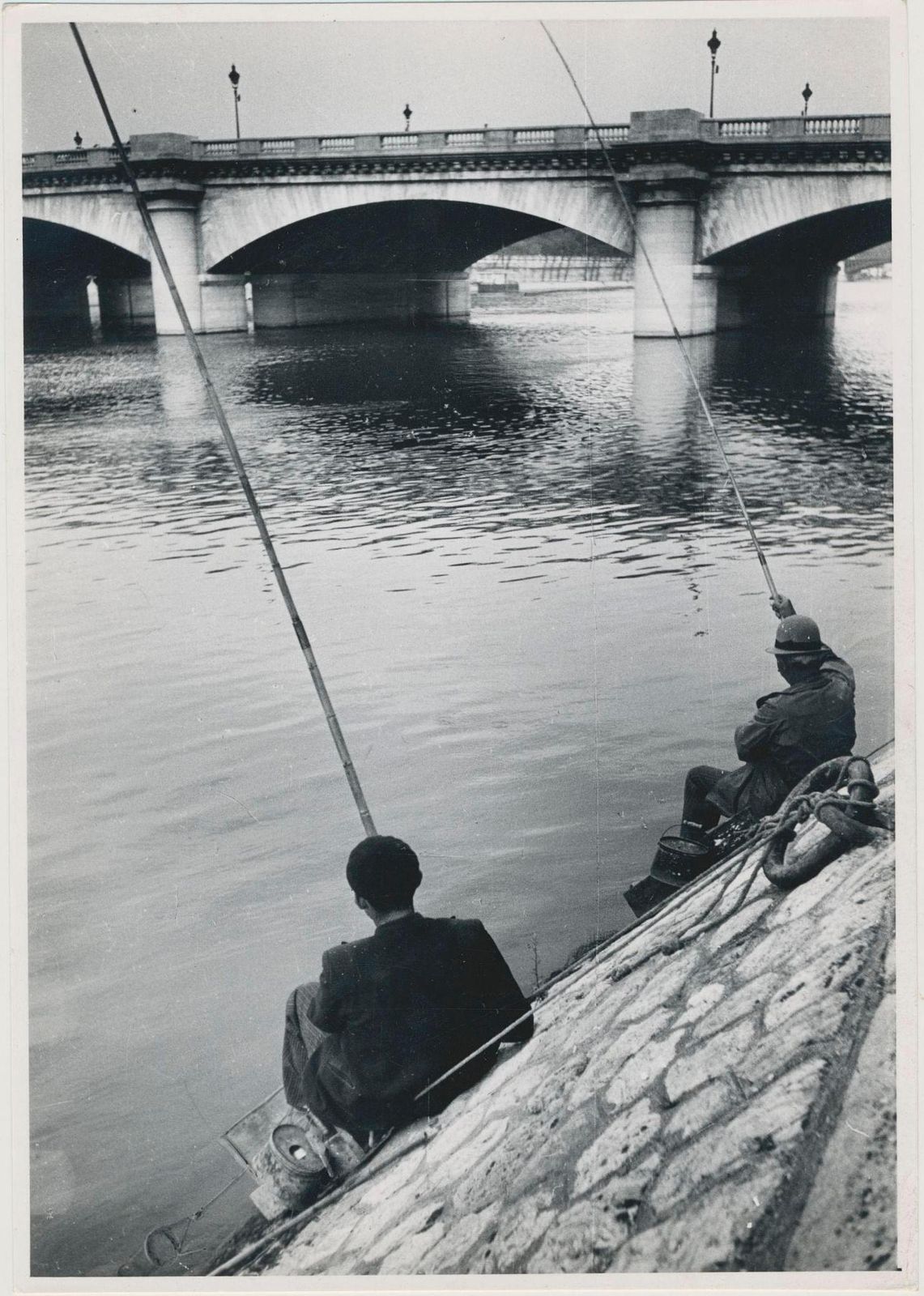 Fishermen; Street Photography; Silver Gelatine Print; Paris, 1950s, 17,5 X 12,4 Cm 1955