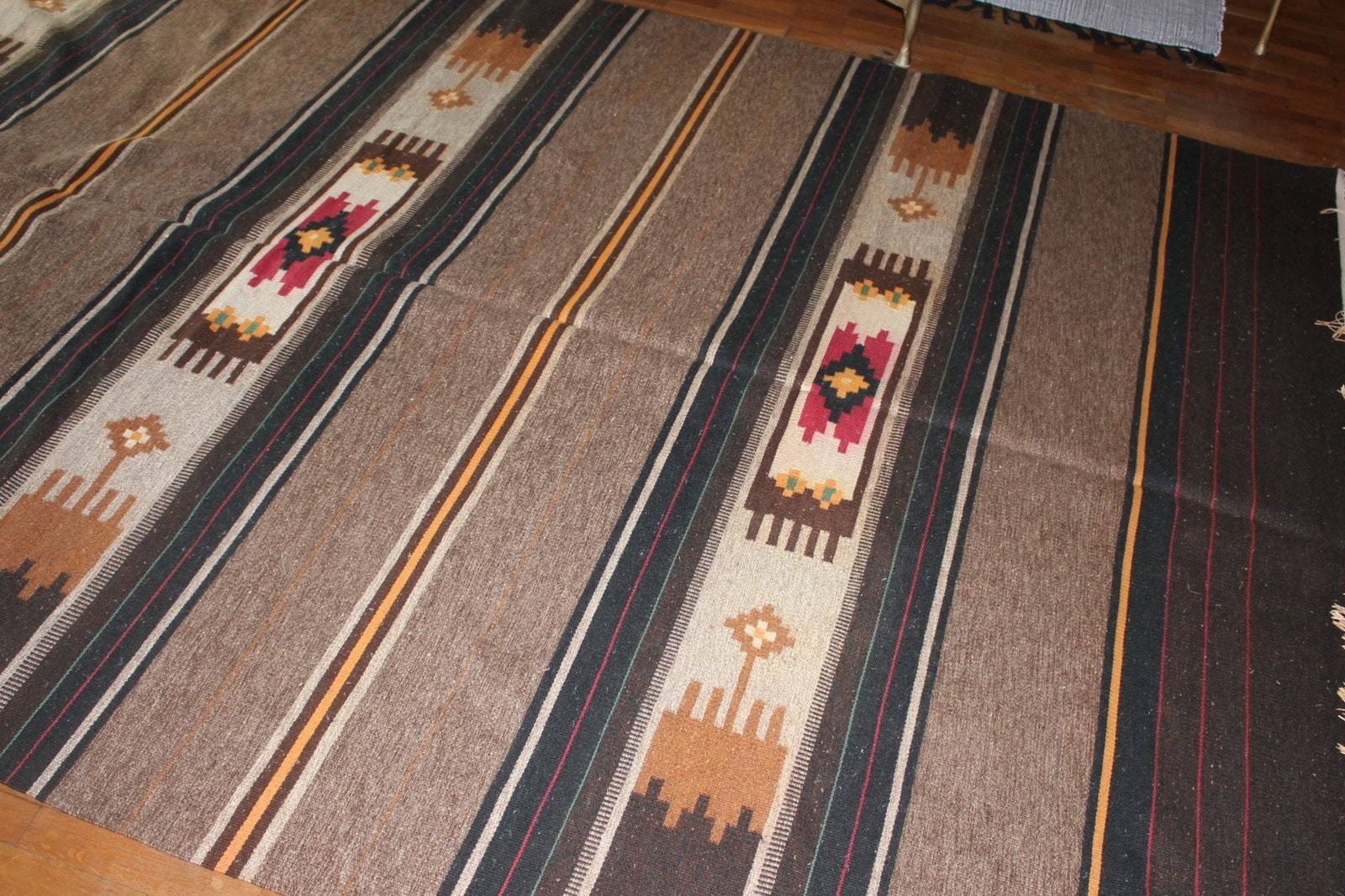 Large Wool Balkan's Rug Floor Carpet Tribal Kilim Traditional Carpet Ethnic Carpet Rug Rustic Home Design Farmhouse Gift Decor photo vinterior