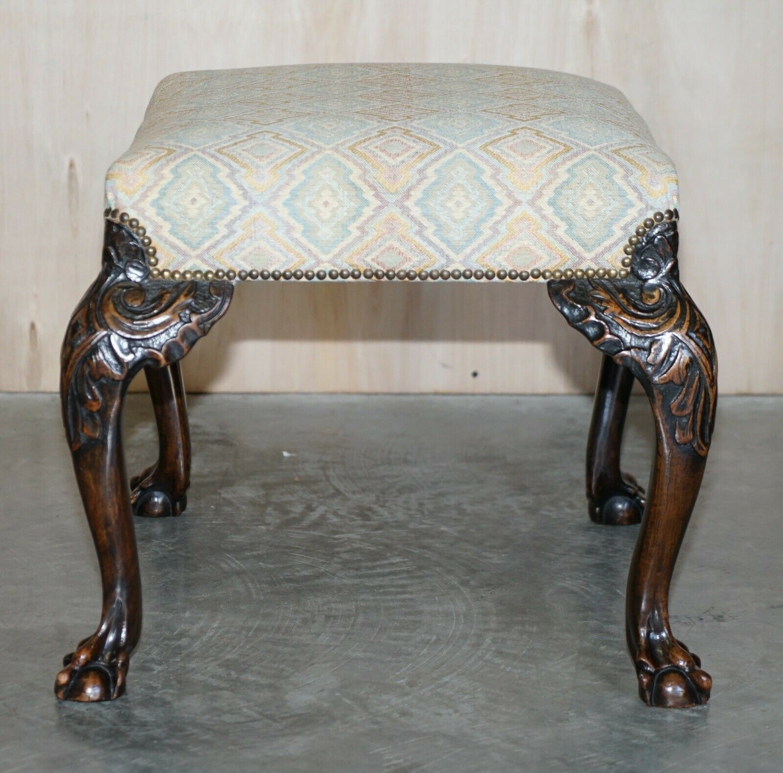 photo furniture Antique 1 Of 2 18th Century Circa 1780 Georgian Claw & Ball Carved Walnut Stools