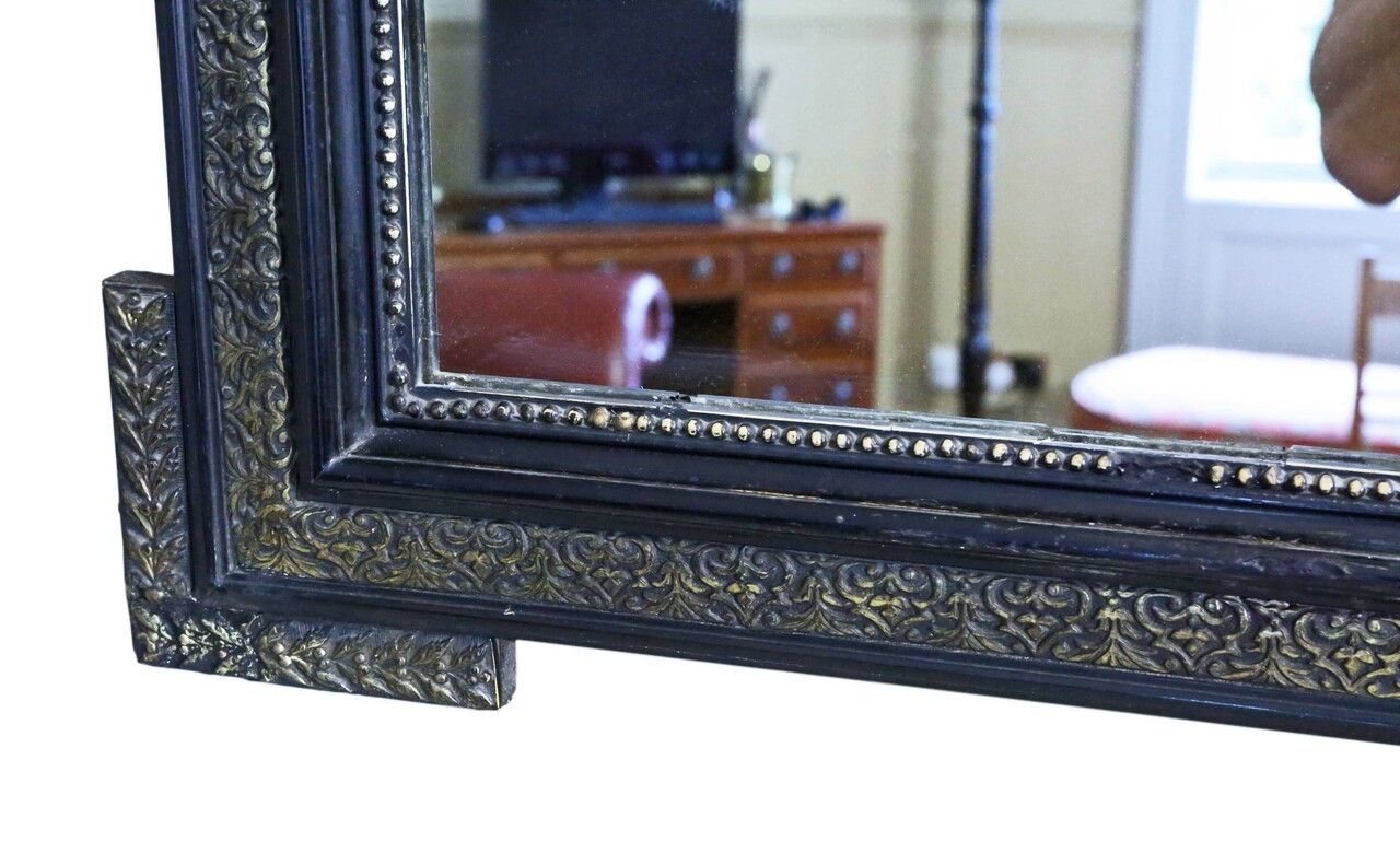 photo furniture 19th Century Large Quality Ebonised And Gilt Wall Mirror Overmantle