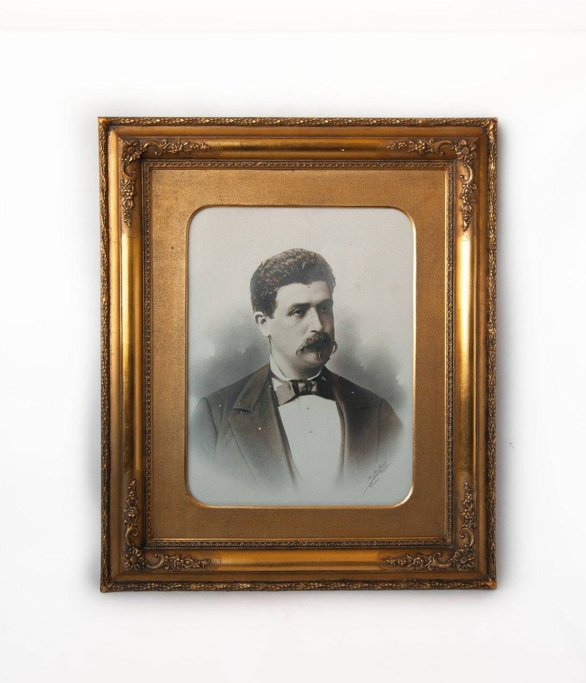 Old Framed Portrait Wall Frame Picture Frame photo furniture
