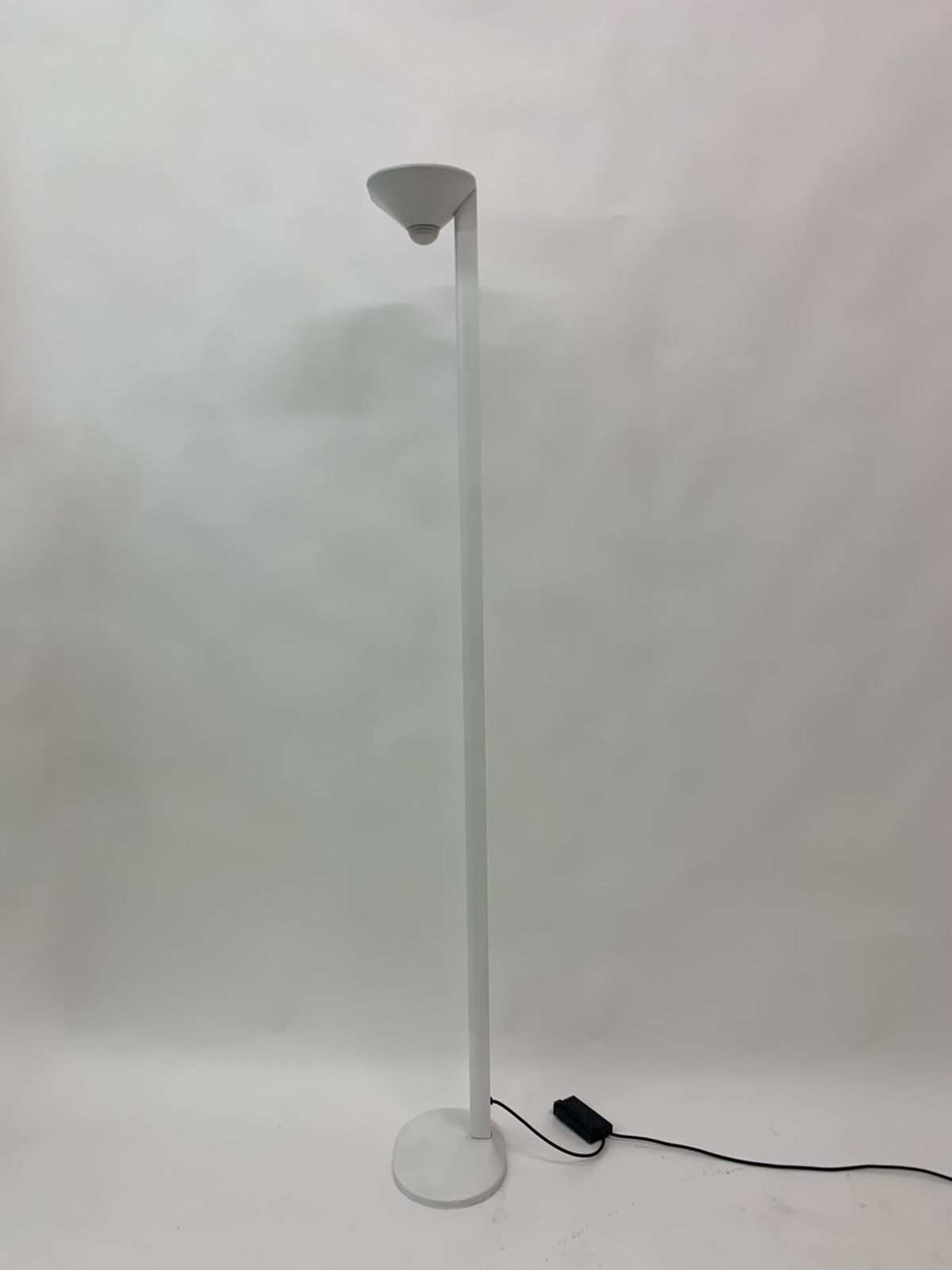 775.0 Postmodern 'Ciclope' Halogeenstaande Lamp Van Barbieri Marianelli, Italië photo
